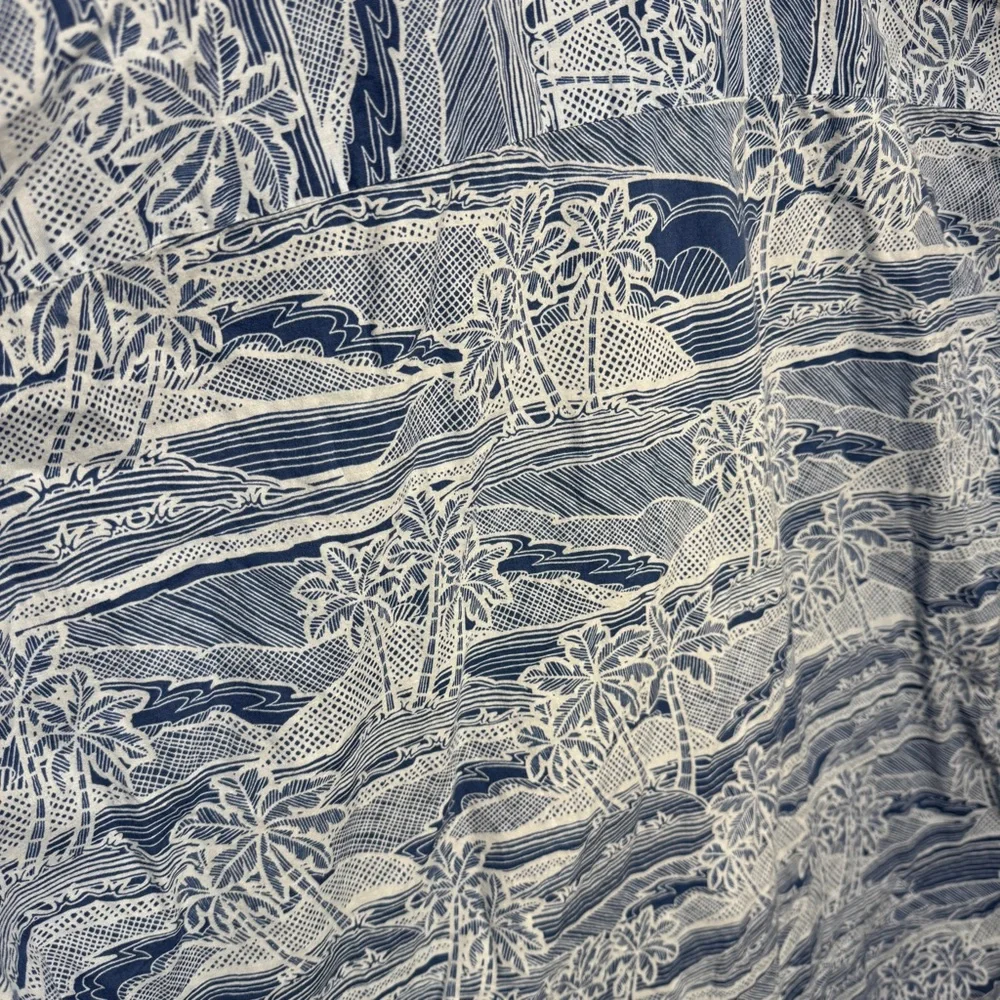 Tori Richard Gray and White Tropical‎ Men's Shirt - Picture 4 of 7